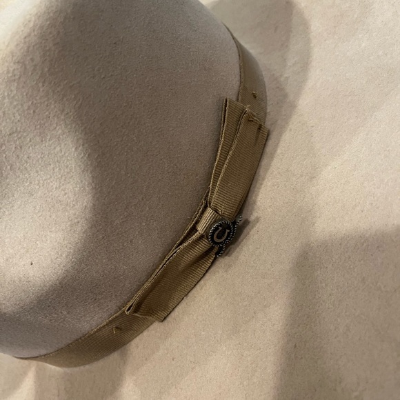 Charlie 1 Horse hat - Picture 2 of 3